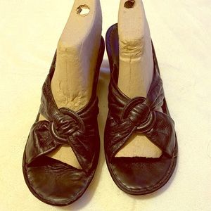 Clarks wedge heel sandal